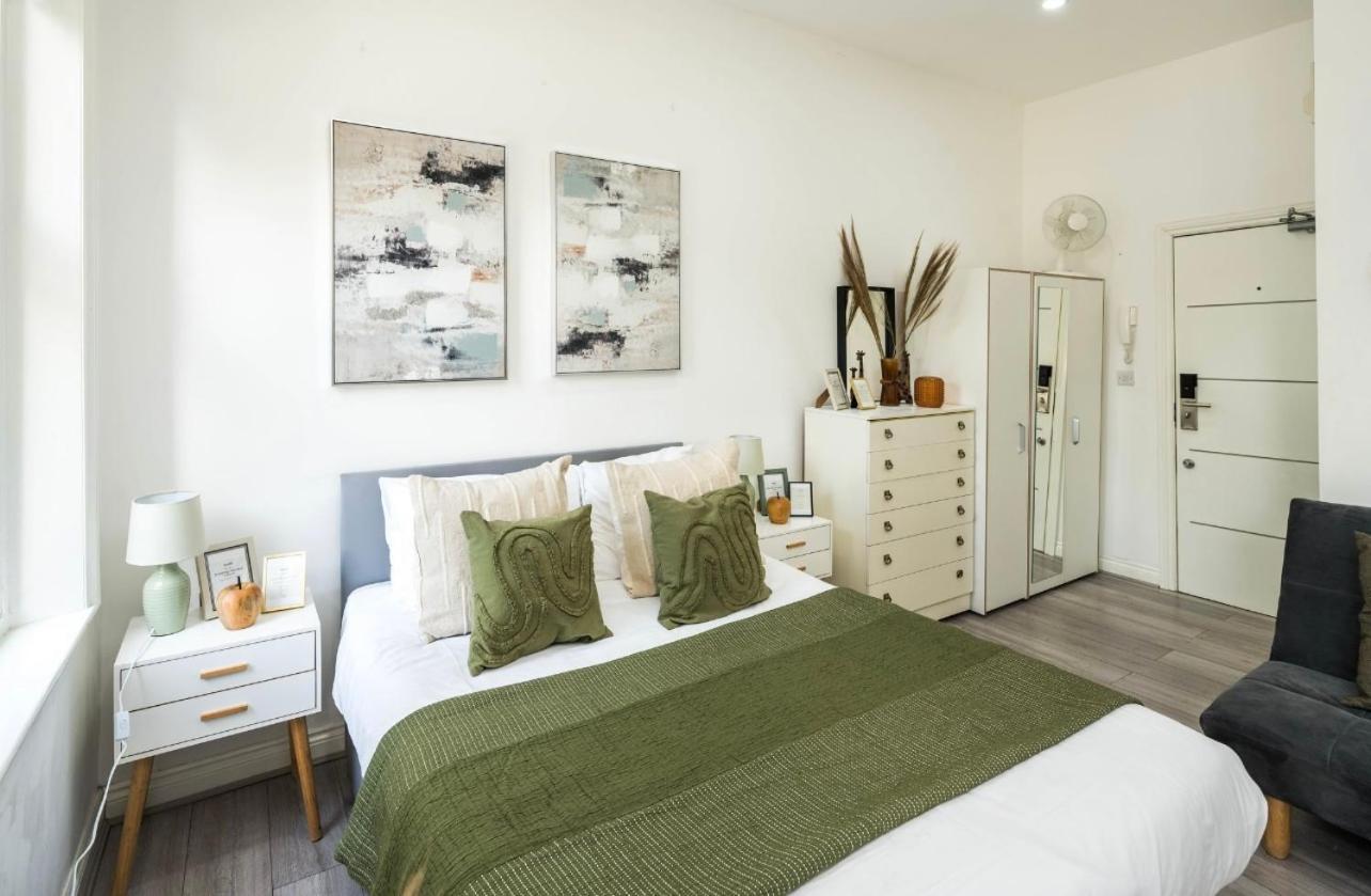S5 Spacious-bright Studio-zone2-superkingbed Appartamento